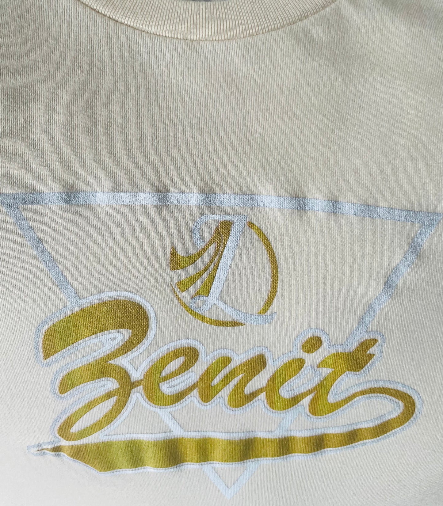 Camiseta gráfica Zenit Praise