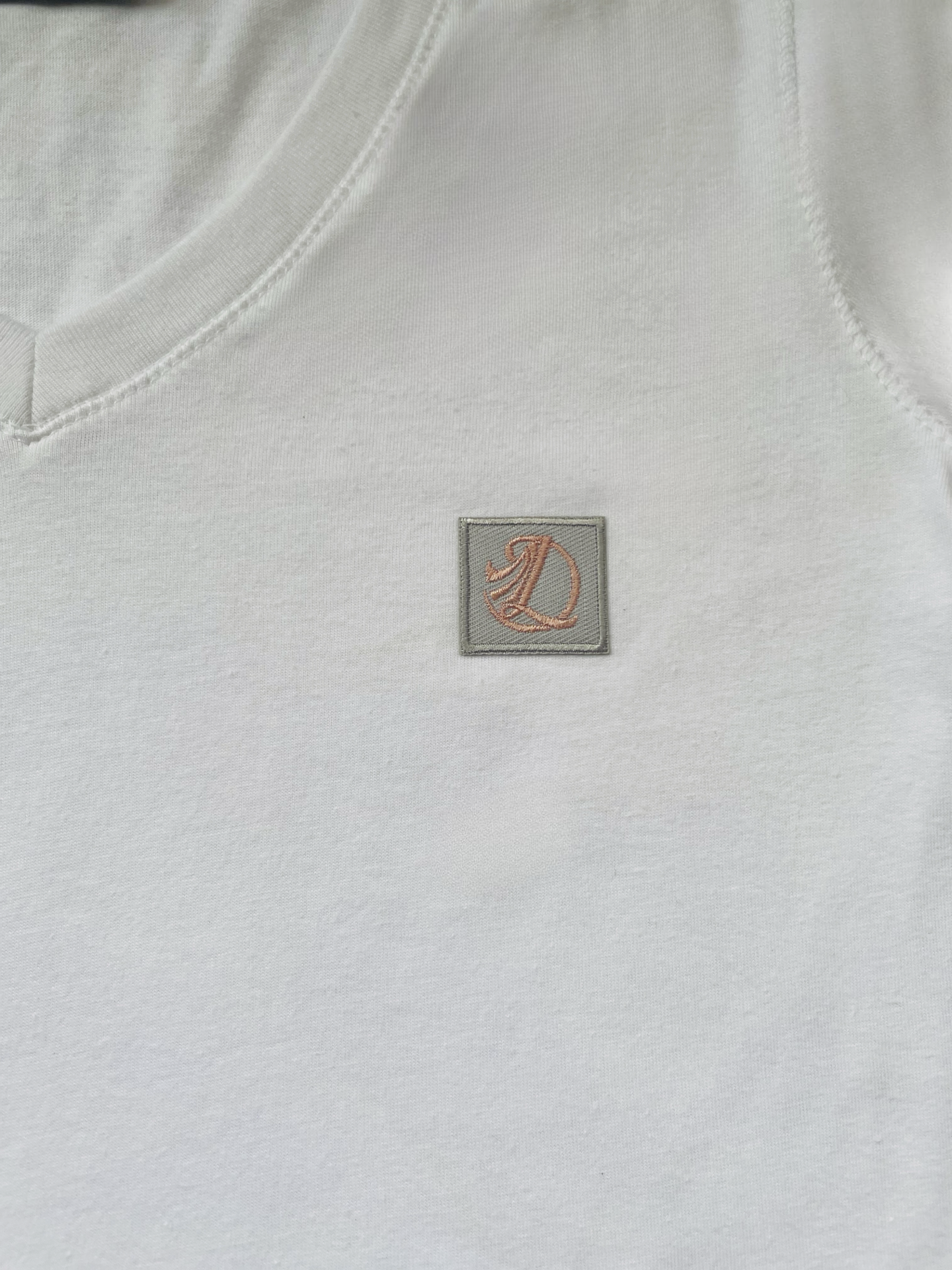 Zenit V-Neck Logo Shirt